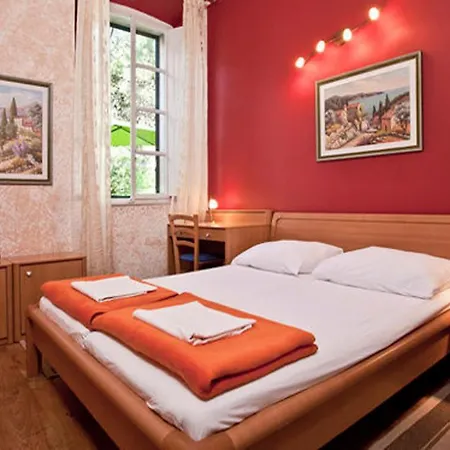 Dubrovnik Apt Mediteran Next To The Beach And Old Town Ragusa